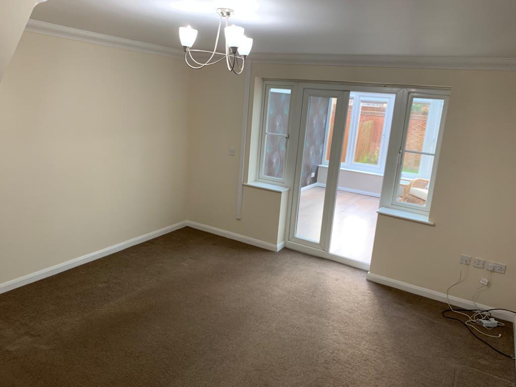 House Gapstile Close in Desborough