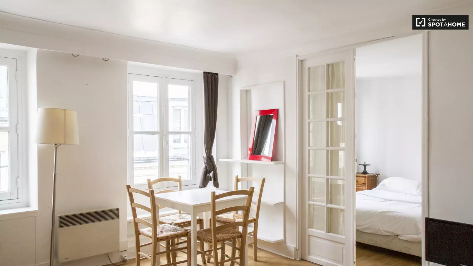 Flat Rue Garancière in Paris