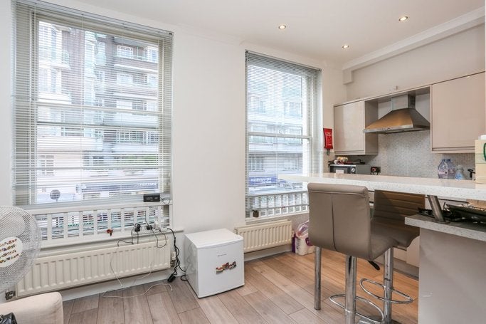 Flat Melcombe Street in London