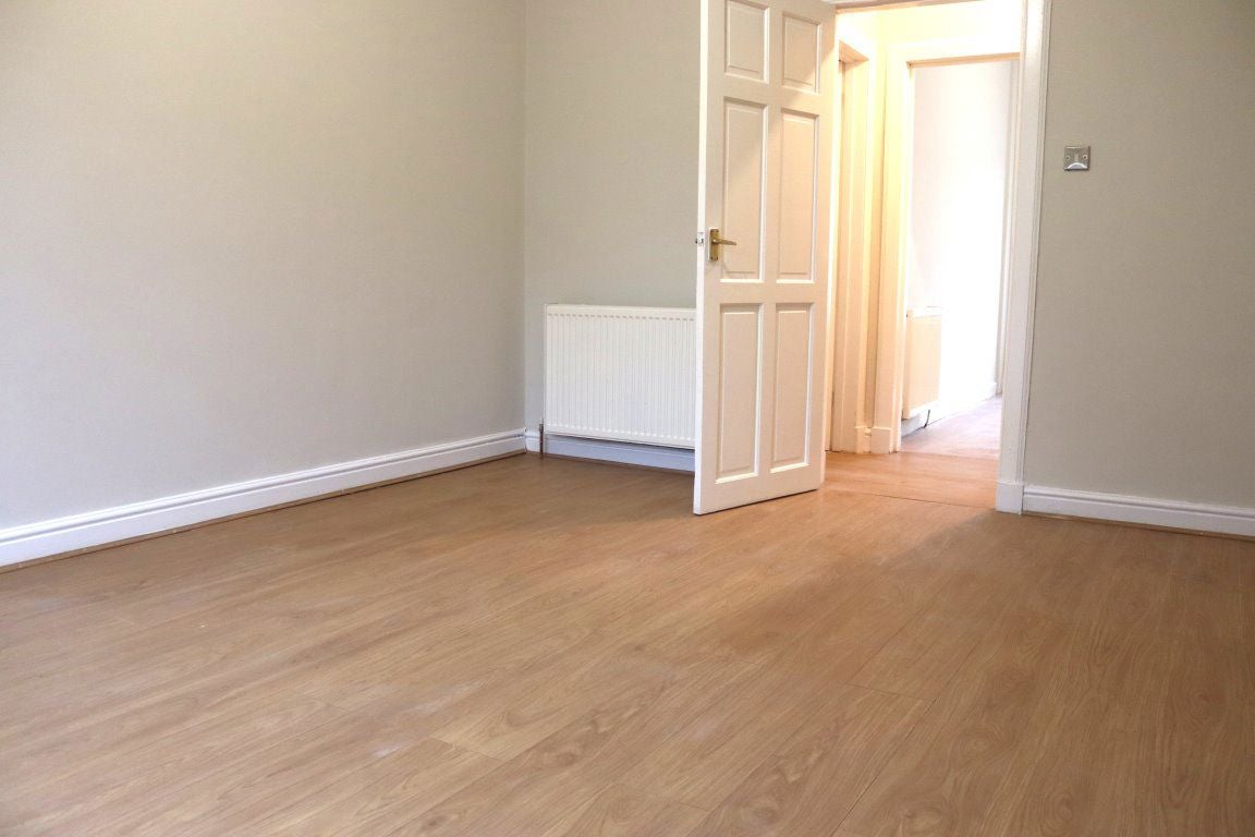 Flat Arbroath Avenue in Glasgow