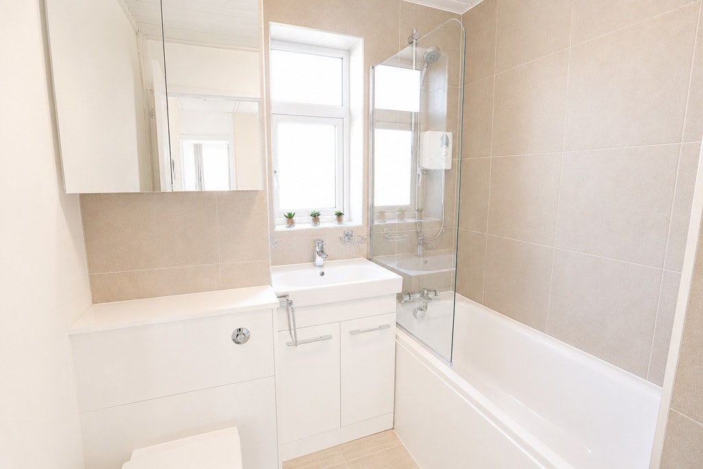 Room Gough Walk in Greater London