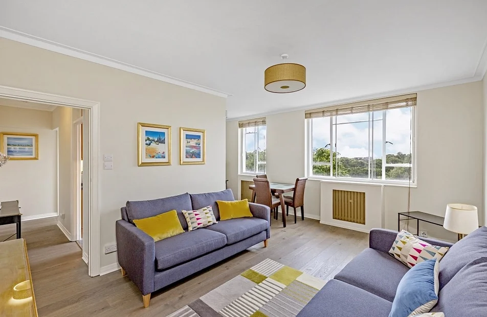 Flat Bayswater Road in Greater London