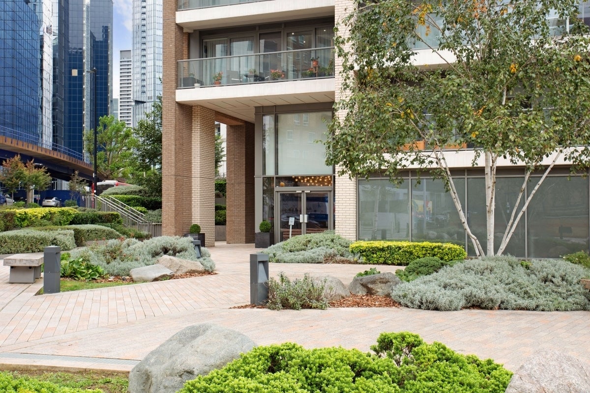 Flat Limeharbour in Greater London
