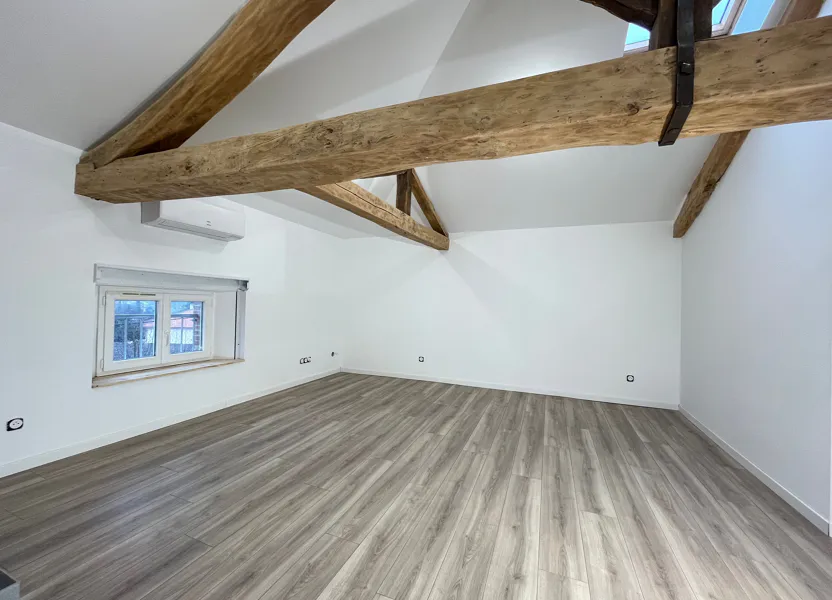 Appartement Avenue André Delbes à Briatexte