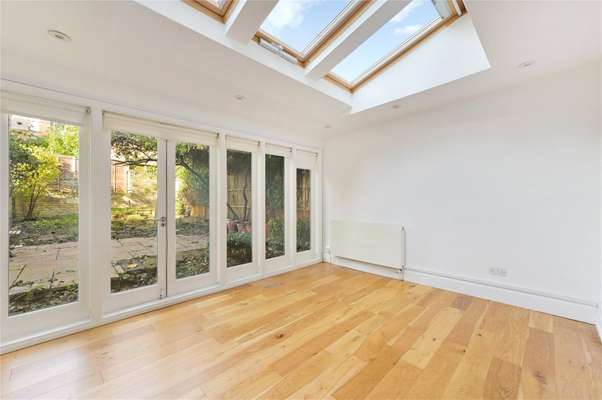 House Belsize Road in Greater London