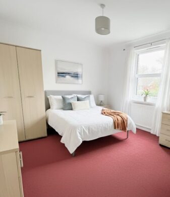 Flat Birchfields Avenue in Manchester