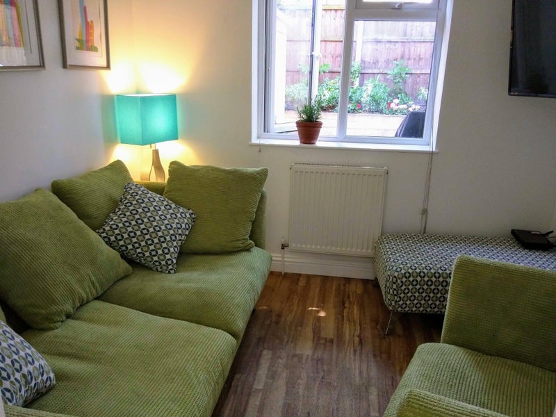 Room Farley Road in Greater London
