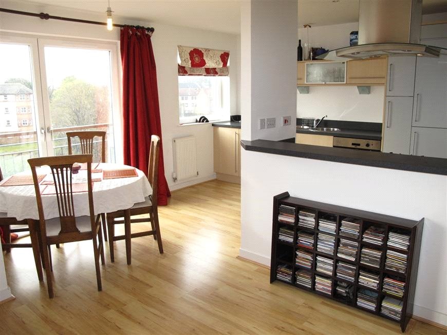 Flat East Pilton Farm Crescent in City of Edinburgh