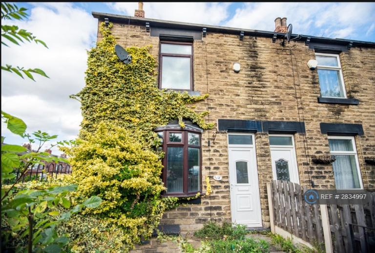 Room Doncaster Road in Barnsley