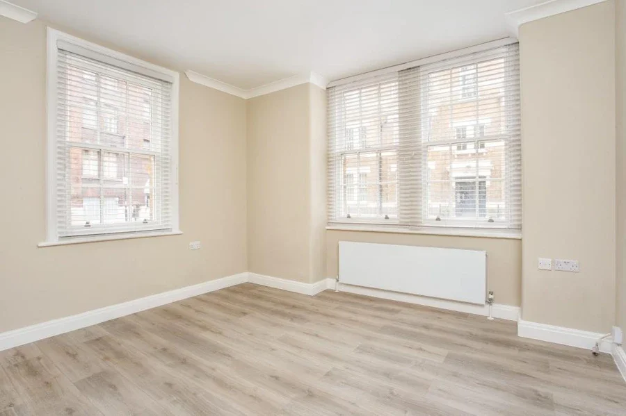 Flat Bryanston Street in London