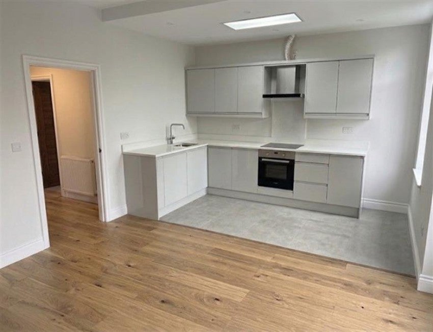 Flat Redcar Avenue in Manchester