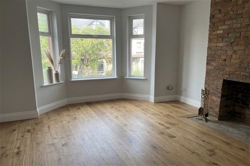 Flat Redcar Avenue in Manchester