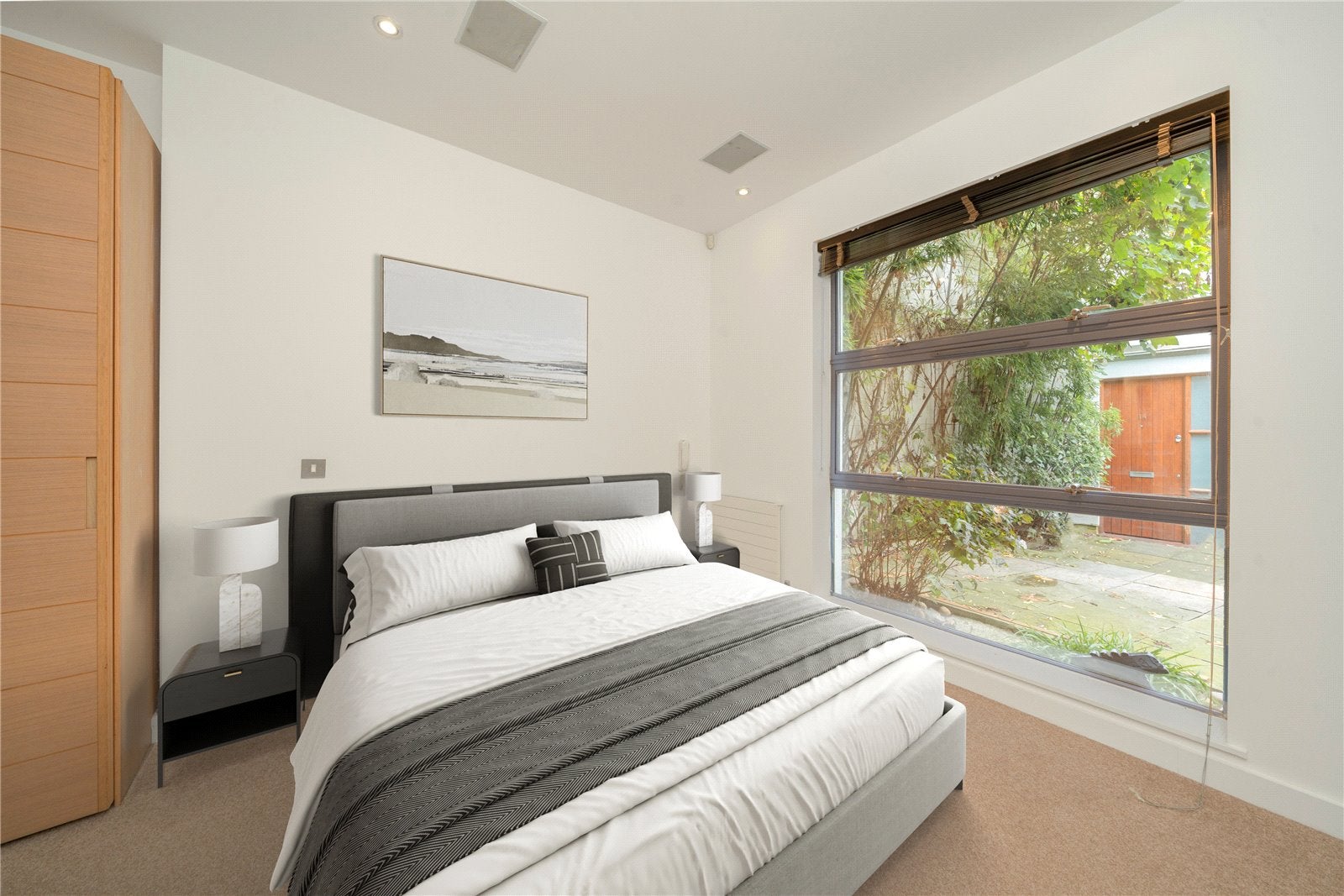 House Dunworth Mews in Greater London