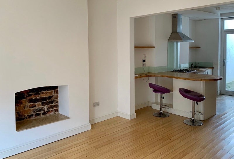 Flat Carlisle Street in Cardiff