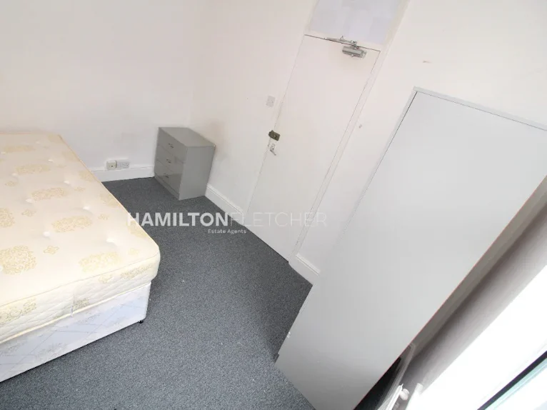Room Northumberland Avenue in Reading