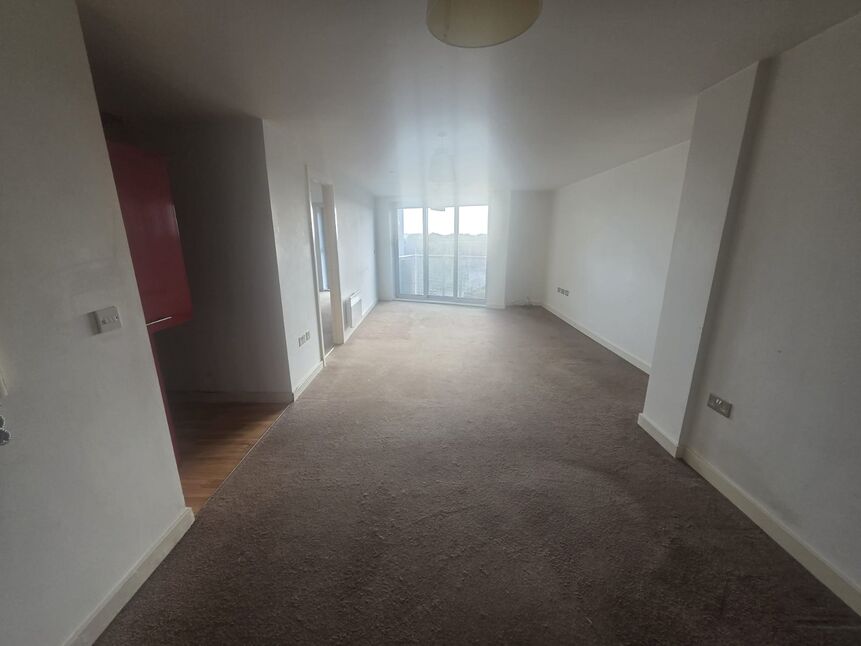 Flat Queen's Bower Road in Nottingham