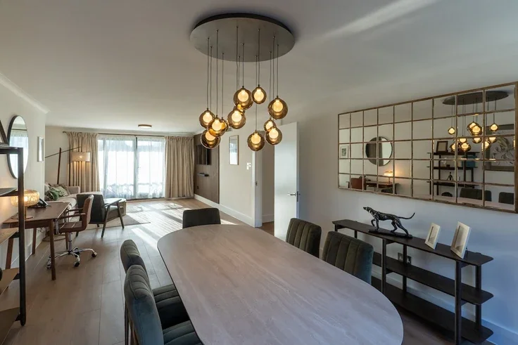 Flat Kensington High Street in Greater London