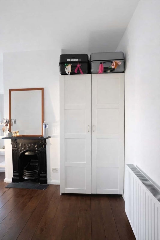 Flat Calderon Road in Greater London