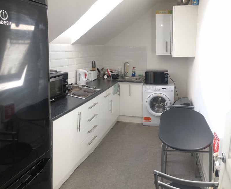 Room Chiltern Road in Greater London