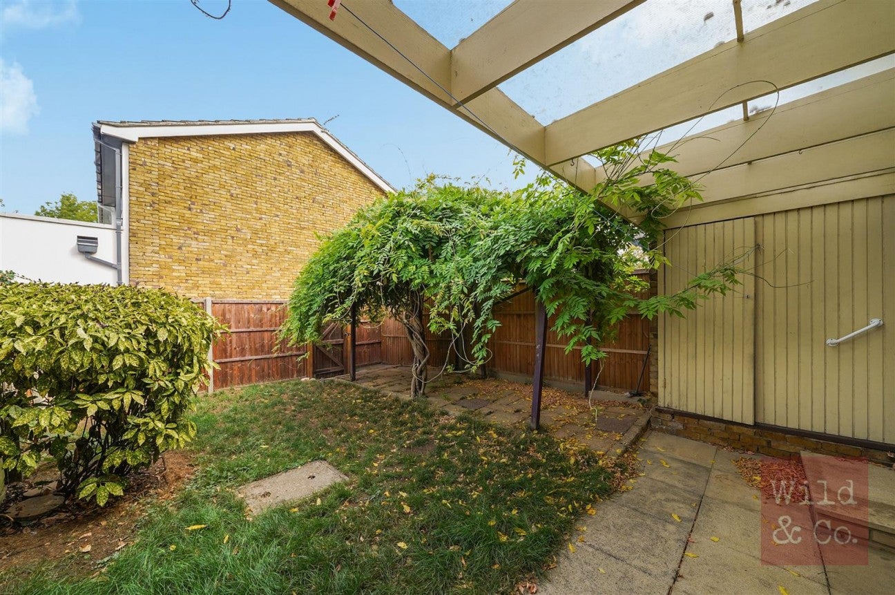 House The Grove in Greater London