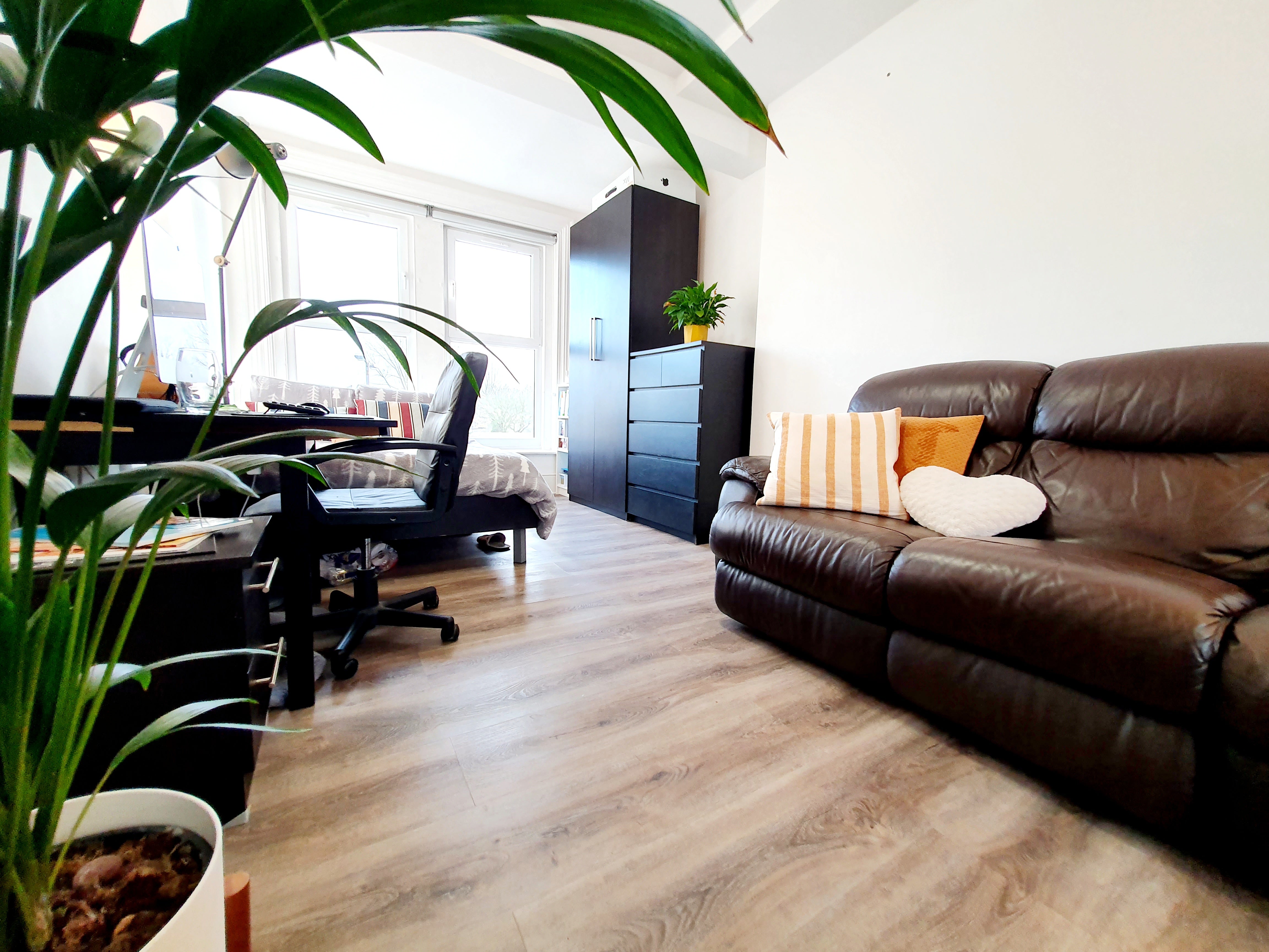Flat Warspite Road in Greater London