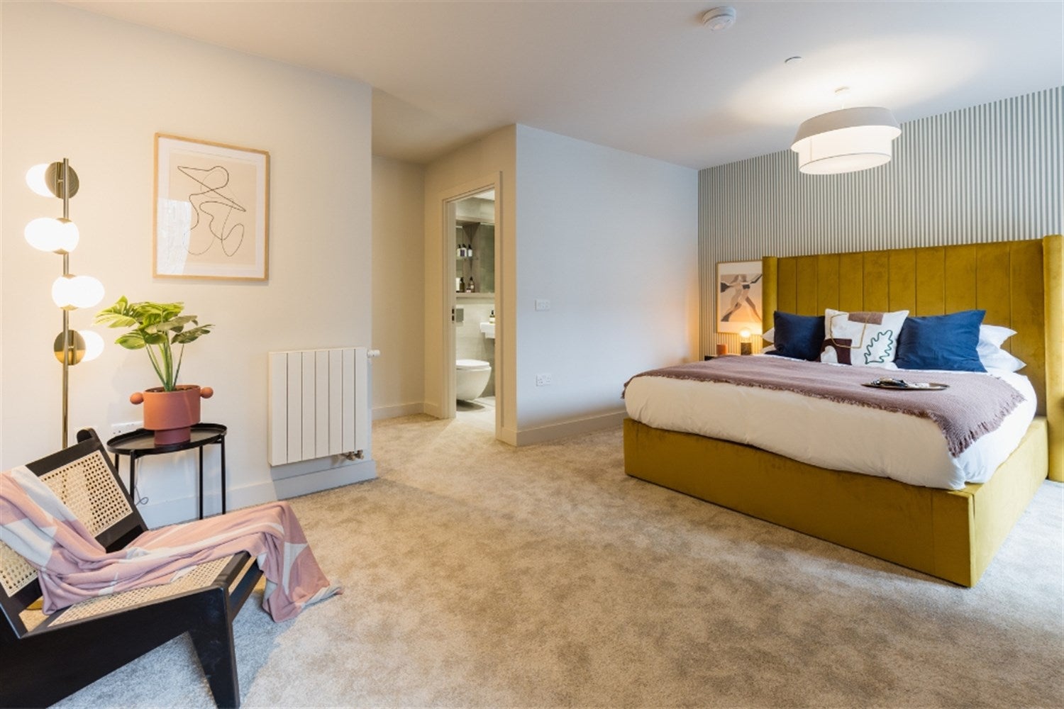 Flat McEwan Square in City of Edinburgh