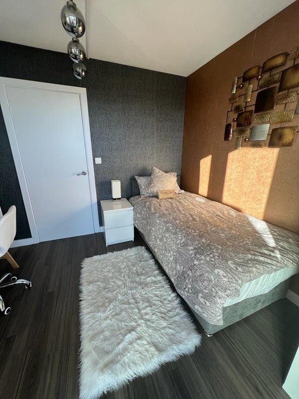 Room Adenmore Road in Greater London