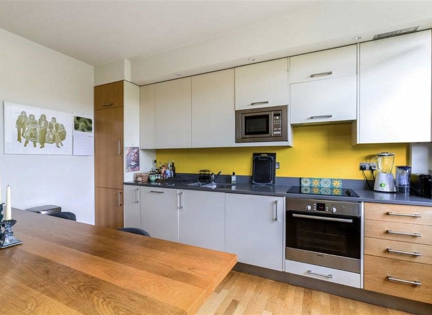 Flat Leathermarket Street in Greater London
