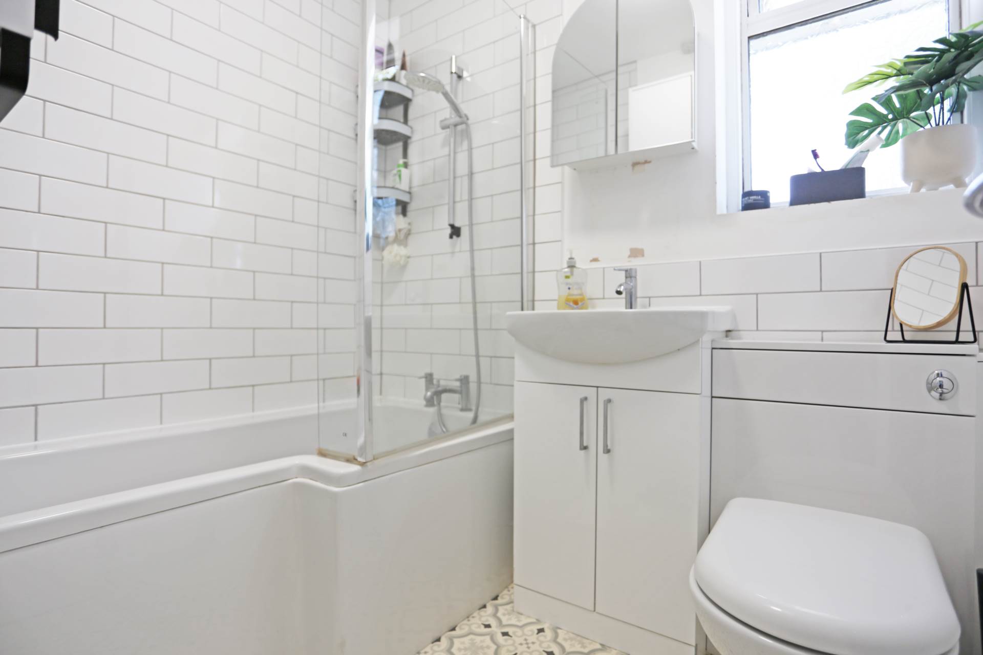 Room Millbrook Gardens in Greater London