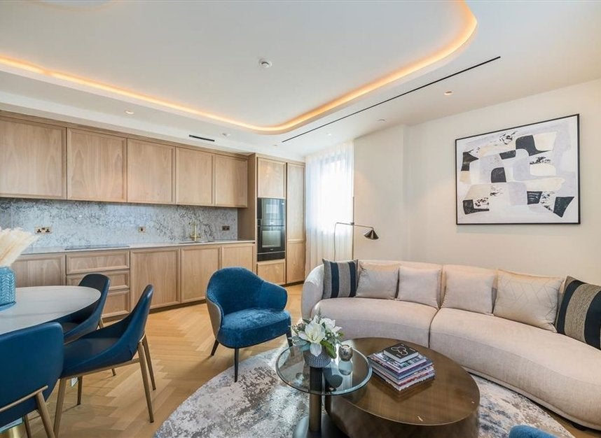 Flat Fareham Street in City of Westminster