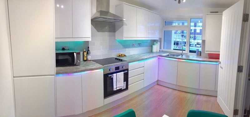 Room Malmesbury Road in Greater London