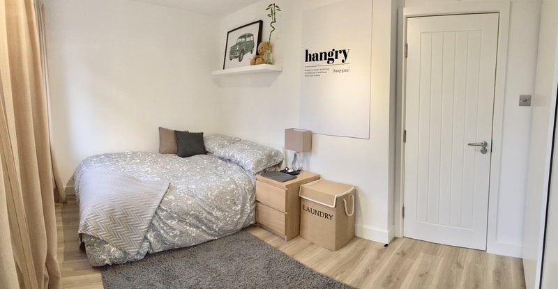 Room Malmesbury Road in Greater London