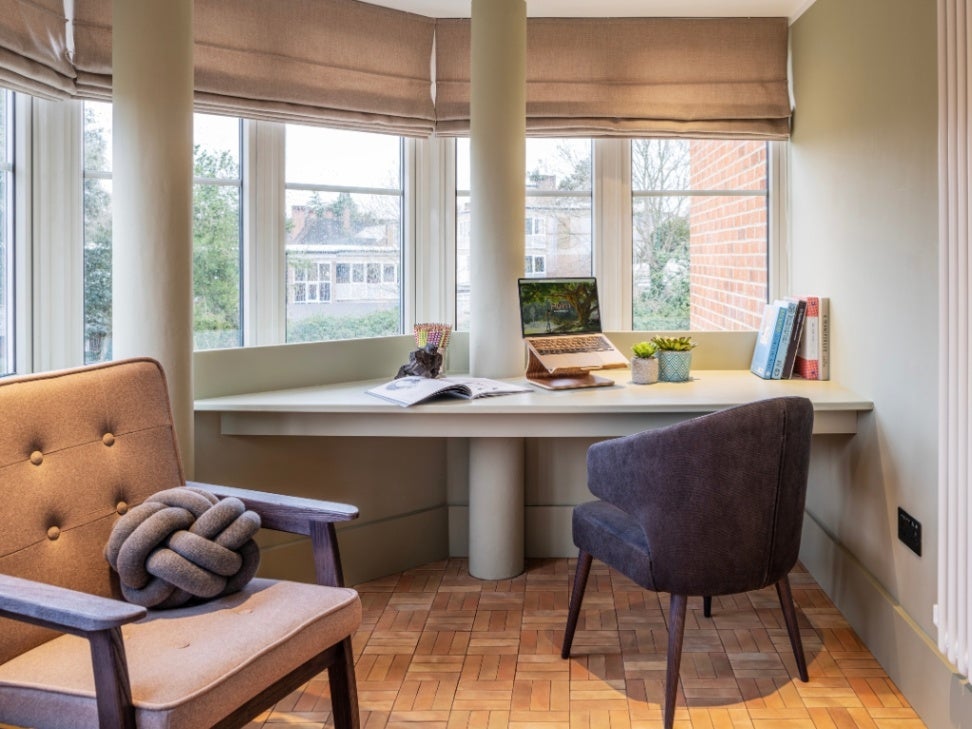 Room Augustus Road in Greater London