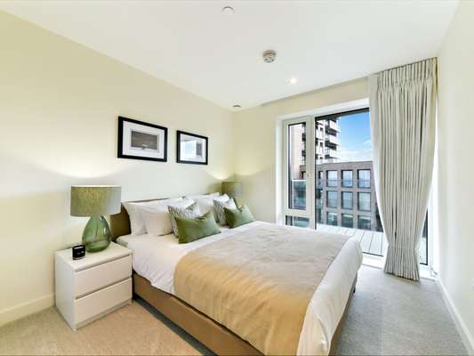 Flat Duke of Wellington Avenue in Greater London