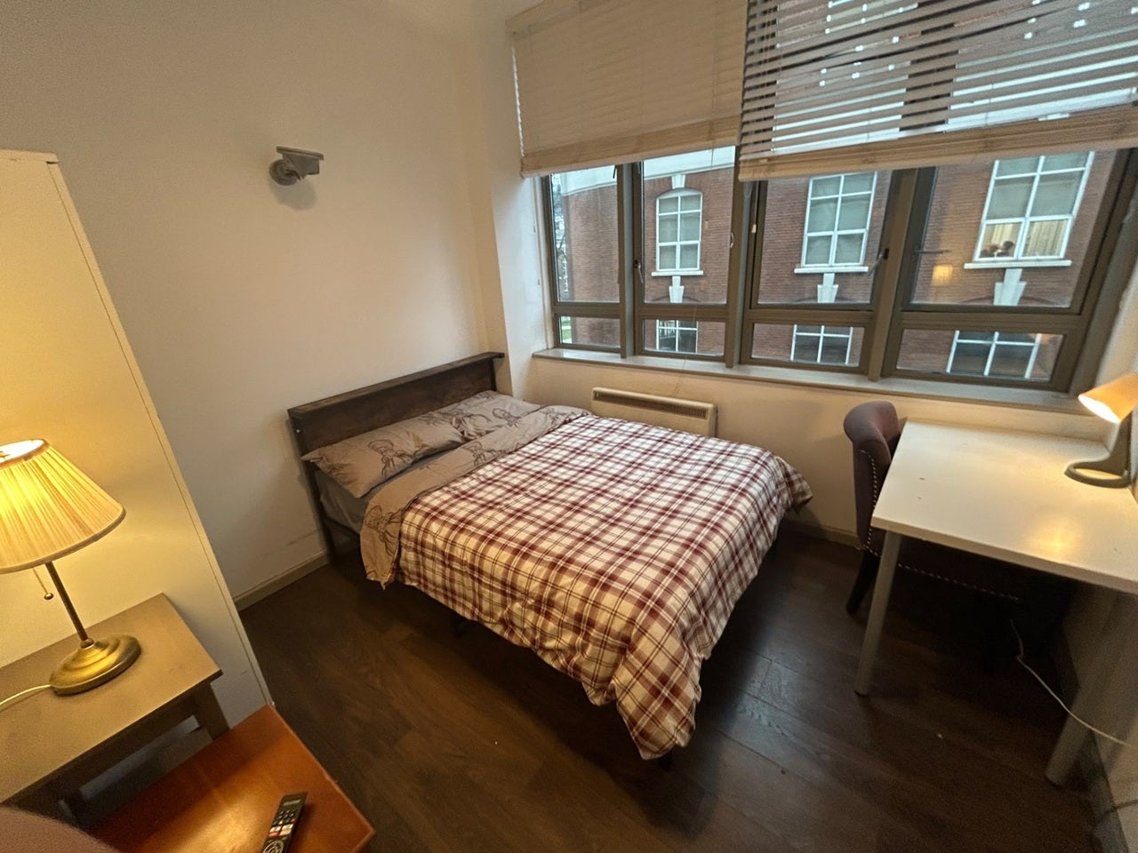 Room City Road in Greater London
