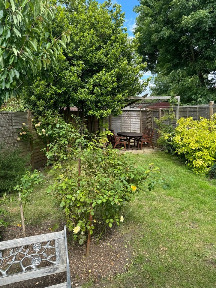House Hatfeild Mead in Greater London