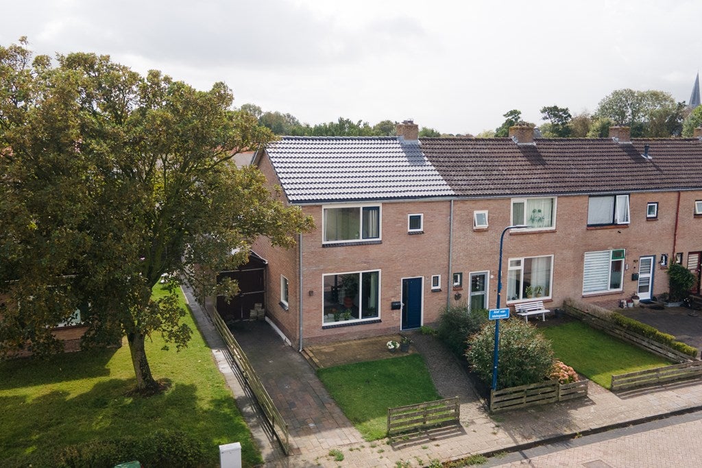 Huis Alef van Idsingawei 18 in Oosterbierum