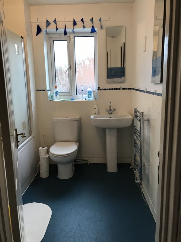 House Robbins Close in Bristol