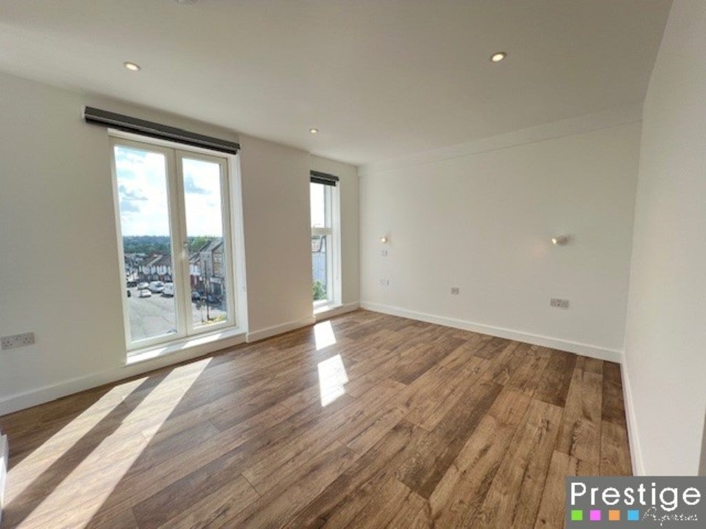 Flat Brent Street in Greater London