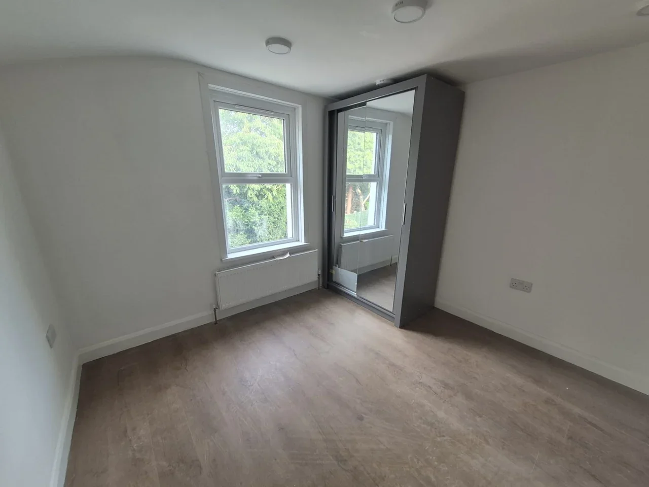 Flat Richmond Road in Greater London