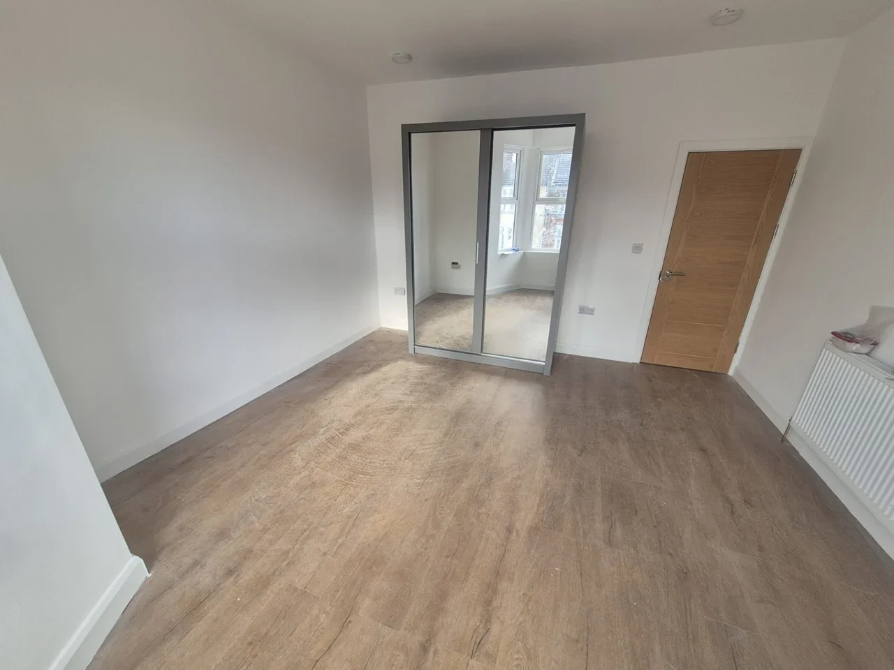 Flat Richmond Road in Greater London