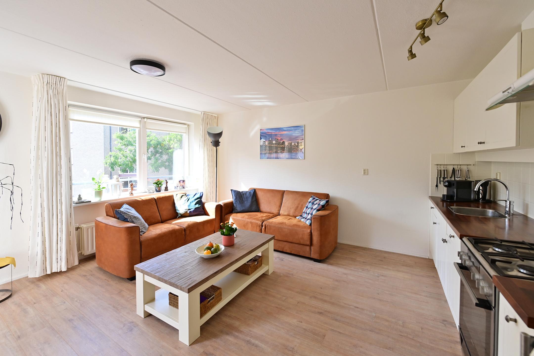 Appartement te koop: Naardingerland 58, Huizen
