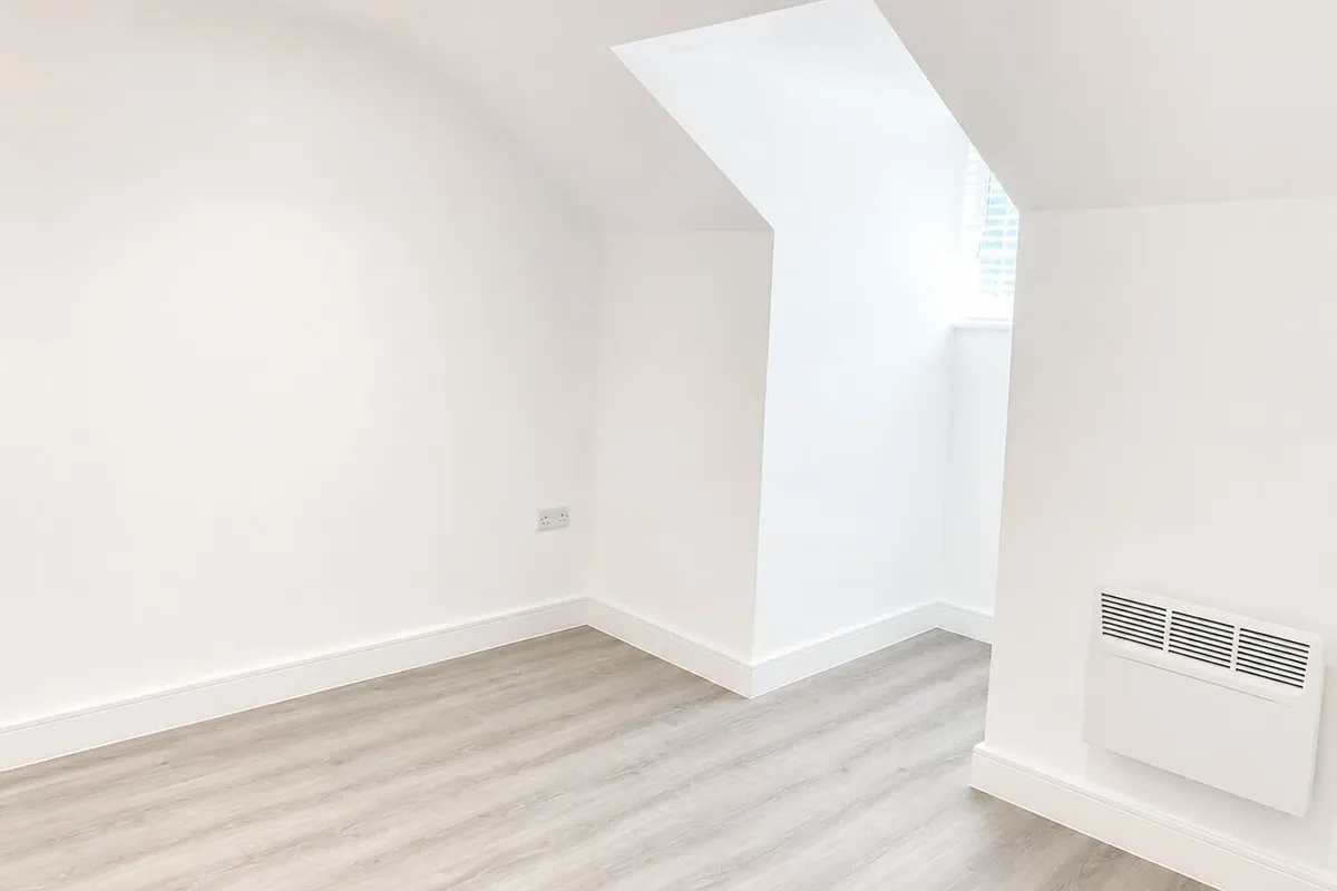 Flat Ordnance Road in Southampton