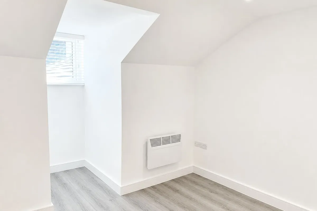 Flat Ordnance Road in Southampton