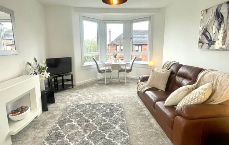 Flat Mailing Avenue in Bishopbriggs