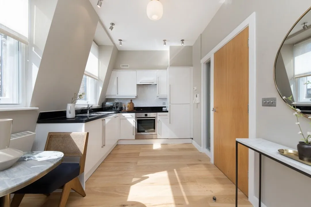 Flat King Street in City of Westminster