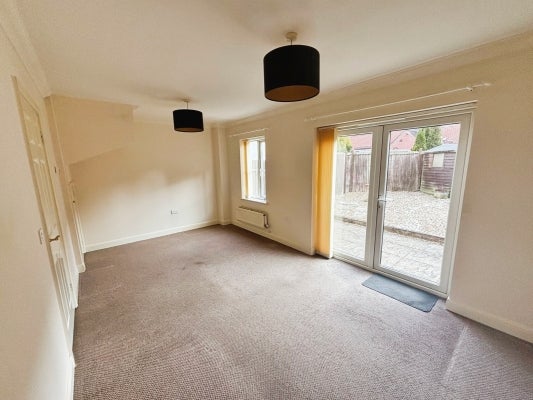 House Melchester Close in Gillingham