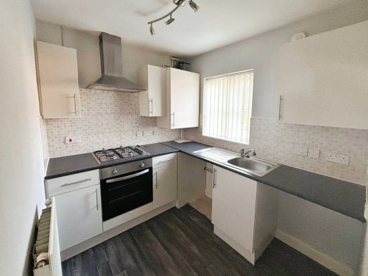 House Melchester Close in Gillingham