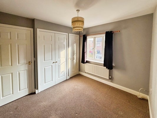 House Melchester Close in Gillingham