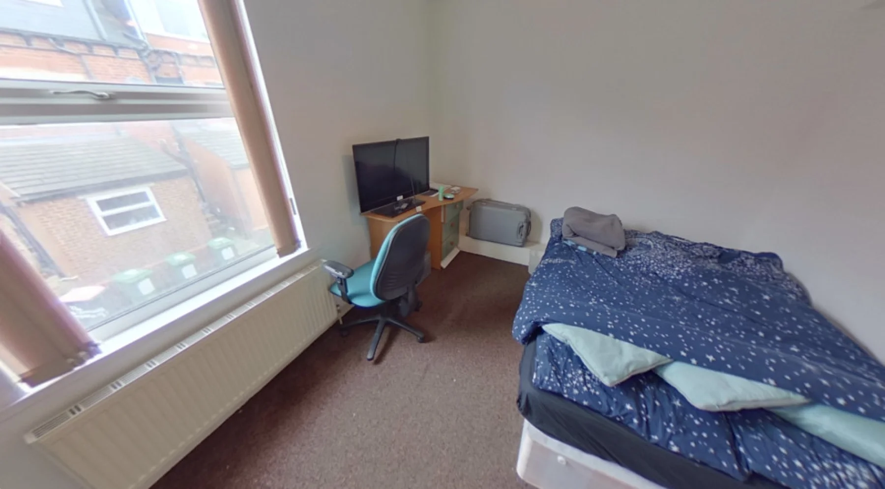 Room Back Ashville Road in Leeds